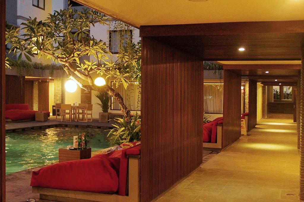 Savvoya Hotel Seminyak Exterior foto