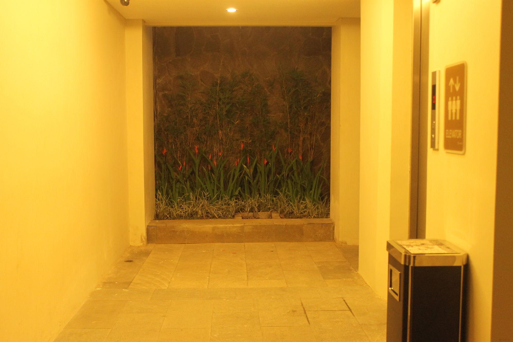 Savvoya Hotel Seminyak Exterior foto