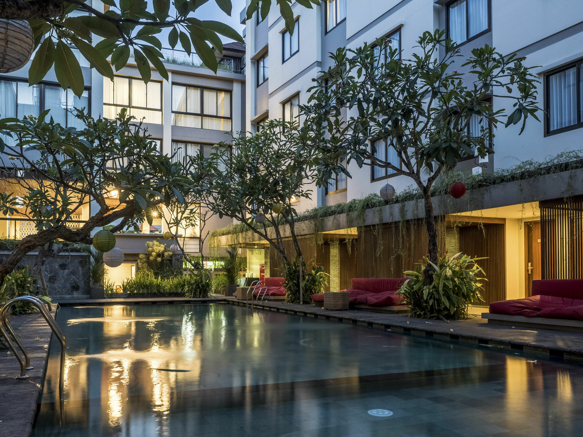 Savvoya Hotel Seminyak Exterior foto